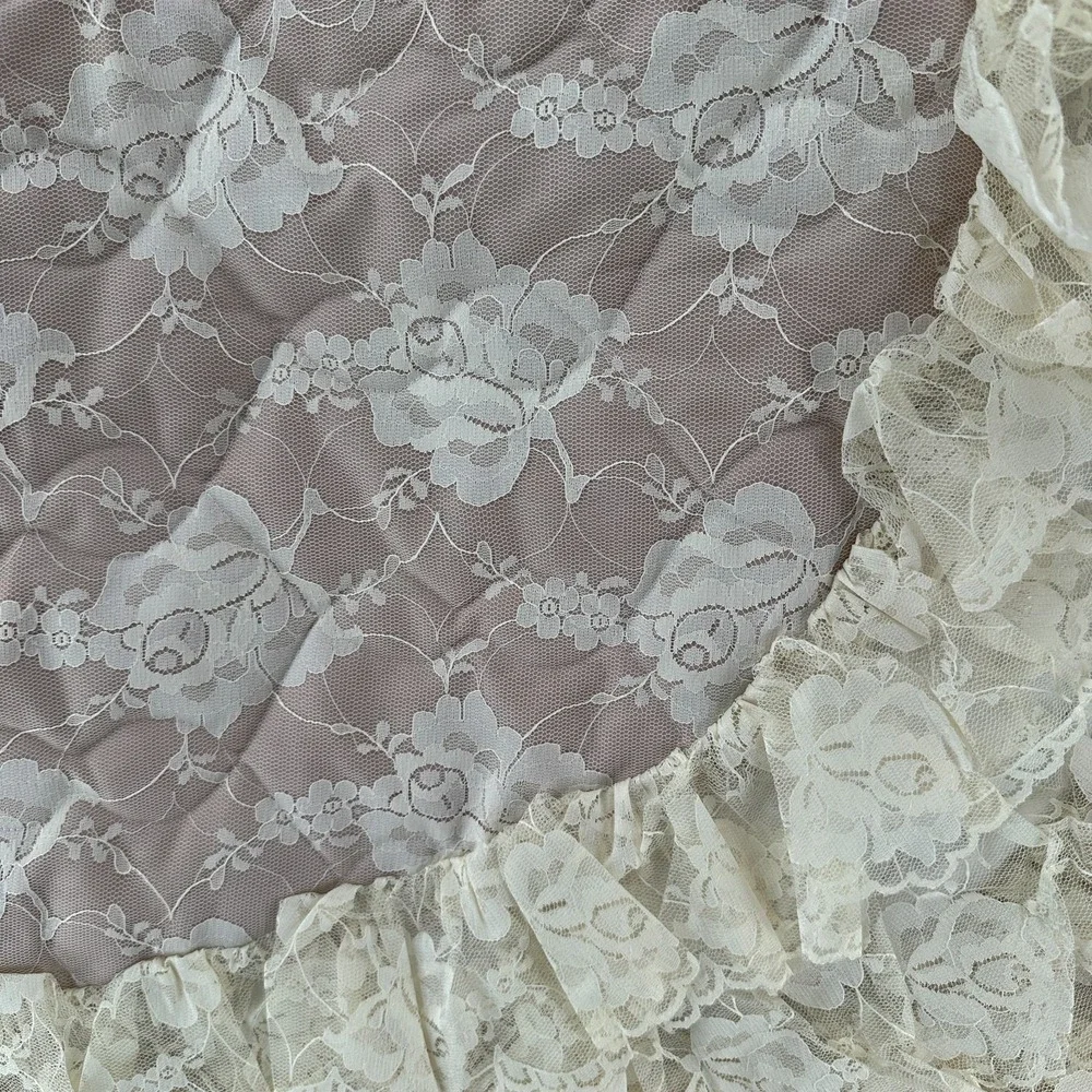 VINTAGE USA Floral Lace‎ Overlay Twin Comforter Blanket Quilt Ruffle Trim 107X80